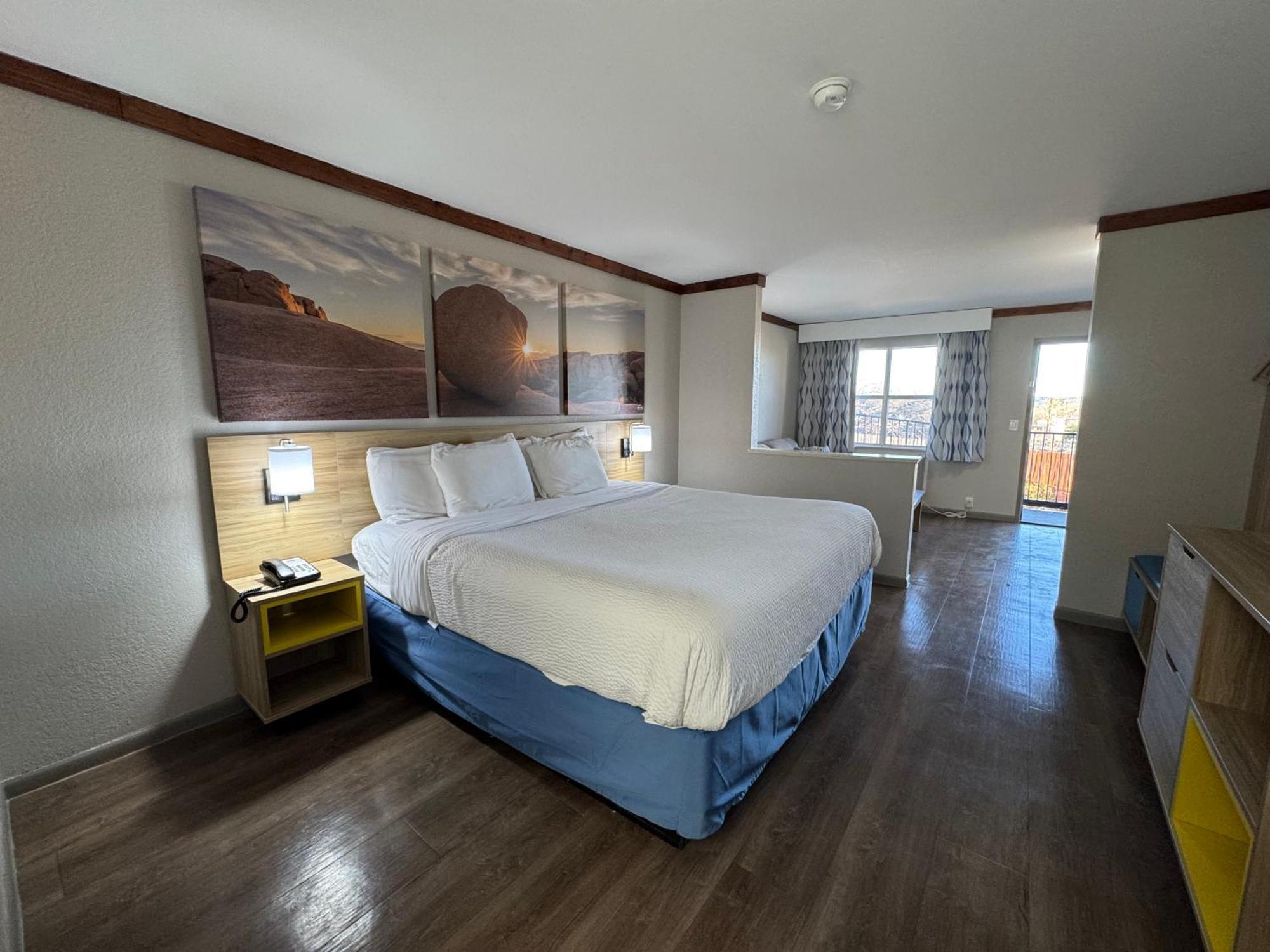 Days Inn By Wyndham Suites Fredericksburg Bagian luar foto